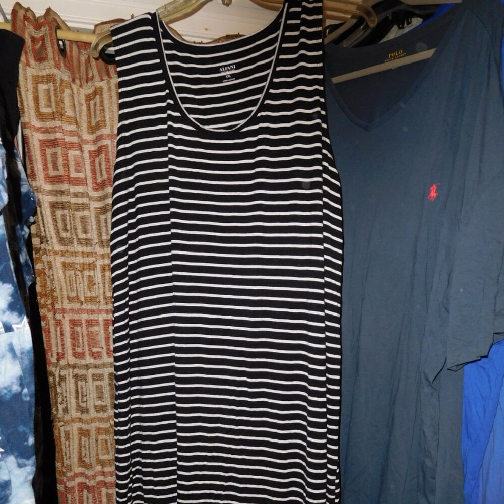 XXL ALFANI BLACK WHITE STRIPED SLEEVELESS NIGHTGOWN LONG